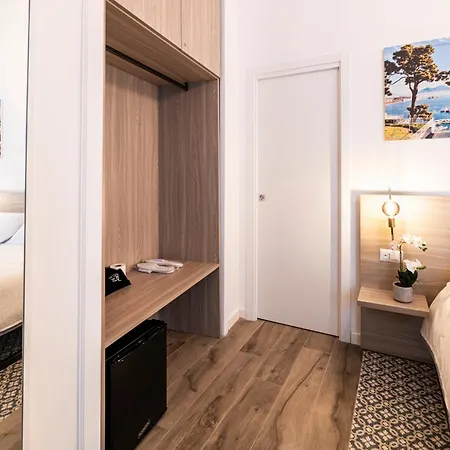 Santa Teresa Luxury 4* Neapol